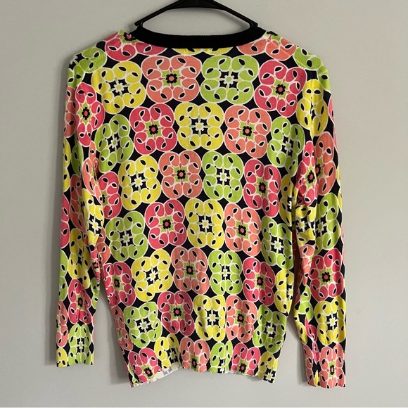 Crown & Ivy Colorful Bold Preppy Medallion Print Lightweight Cardigan - Picture 2 of 3